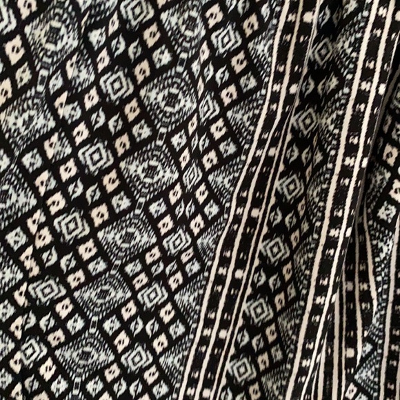 BCBGeneration patterned romper - Picture 2 of 3